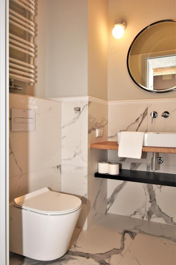 גדנסק Patio Riverfront Aparthotel מראה חיצוני תמונה
