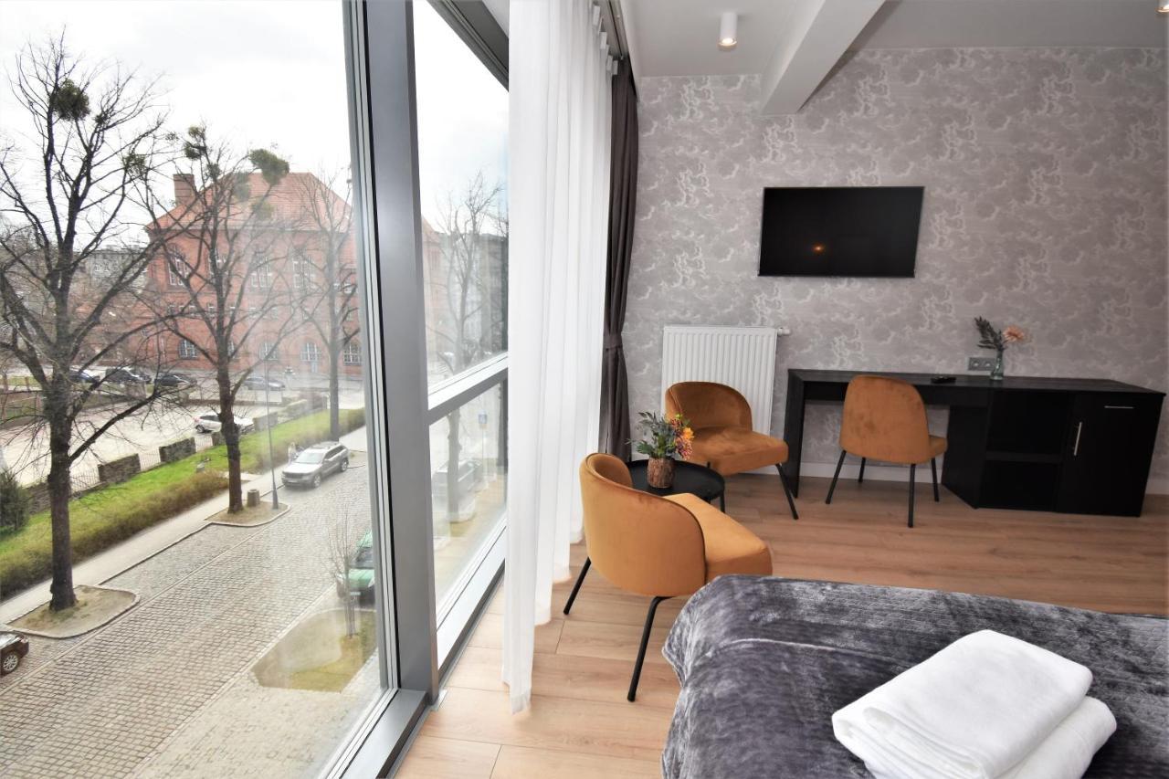 גדנסק Patio Riverfront Aparthotel מראה חיצוני תמונה