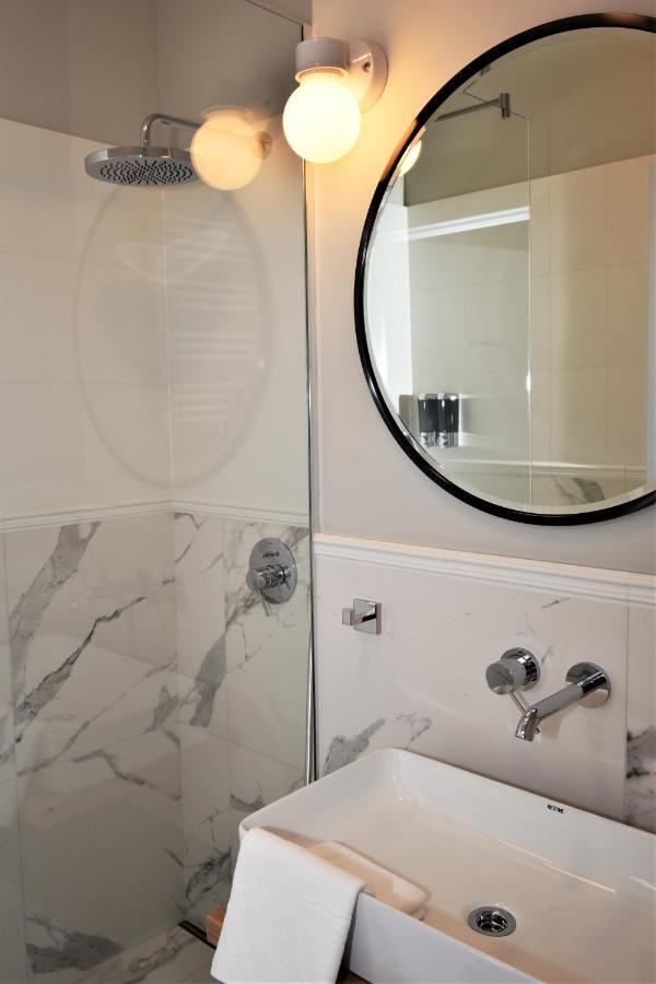 גדנסק Patio Riverfront Aparthotel מראה חיצוני תמונה