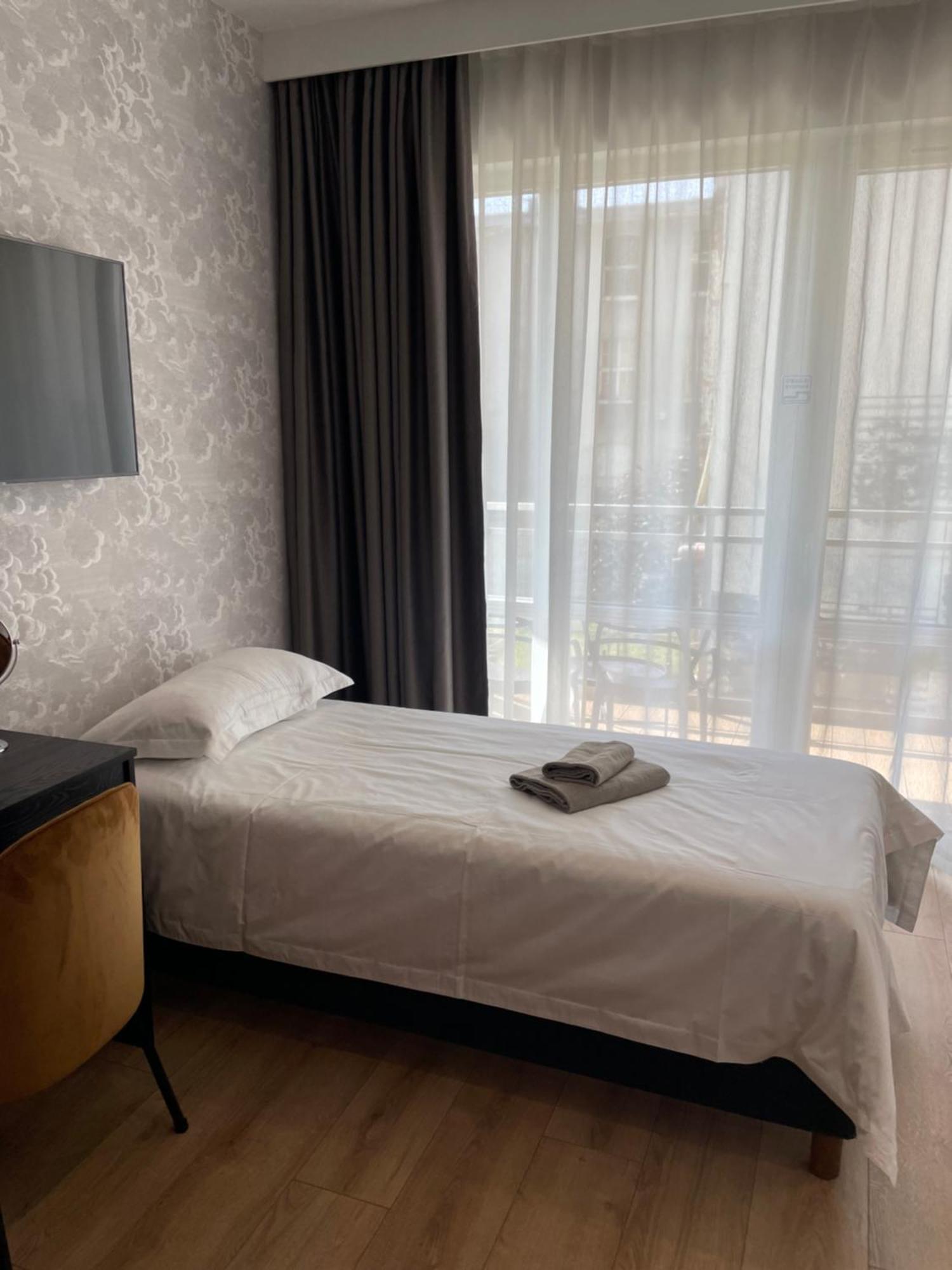 גדנסק Patio Riverfront Aparthotel מראה חיצוני תמונה